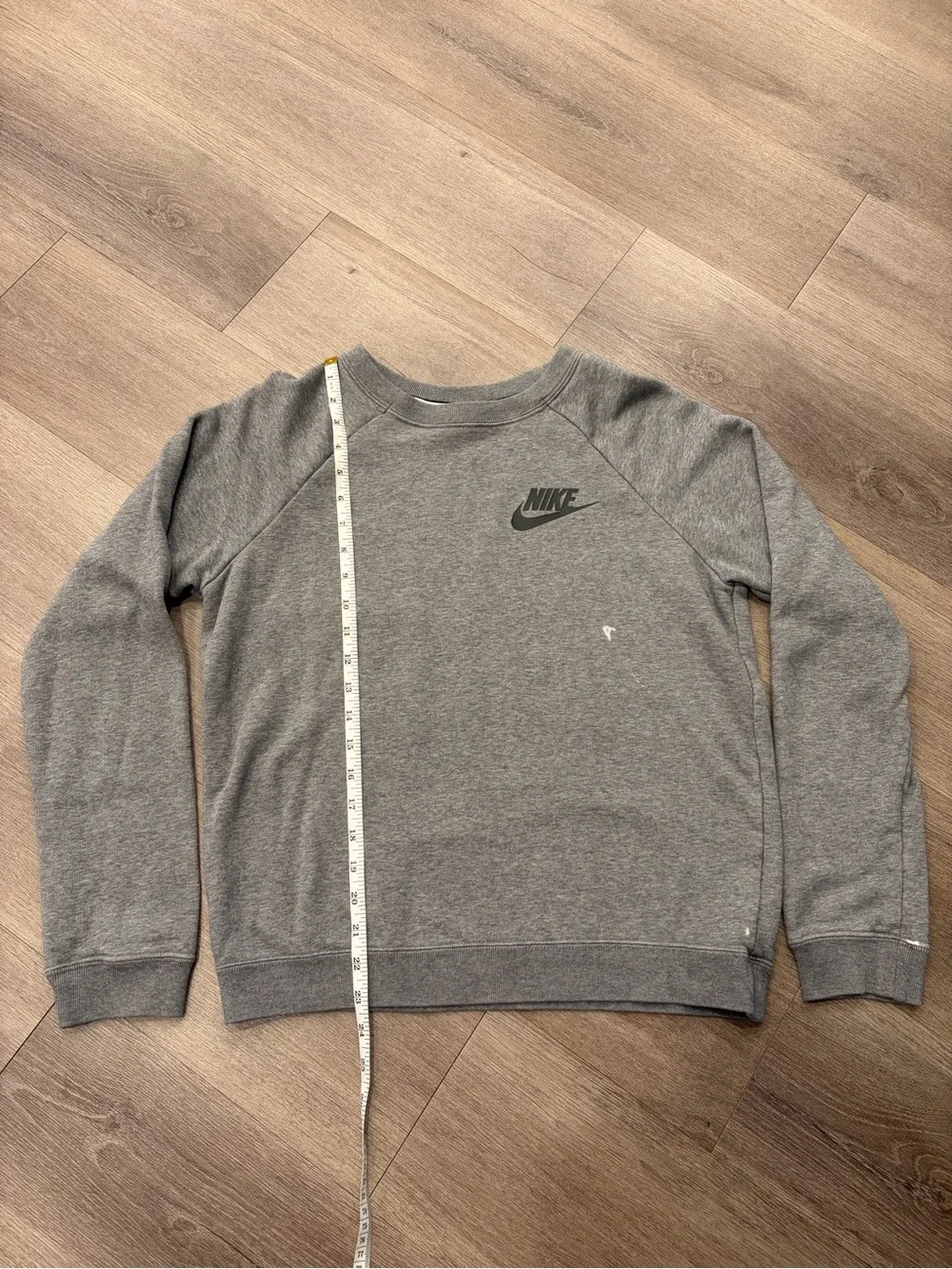Nike Women’s Heather Gray Crewneck Sweatshirt with Black Logo